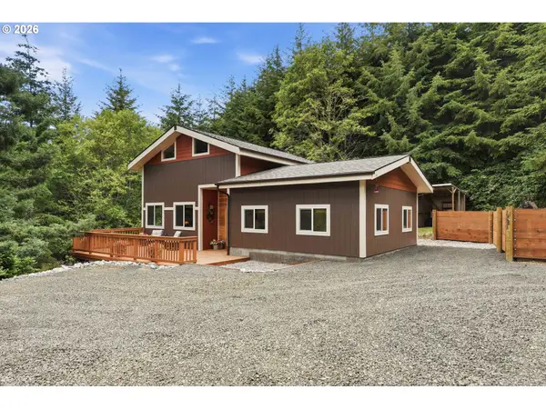 60398 Fox Glove Rd, CoosBay, OR 97420