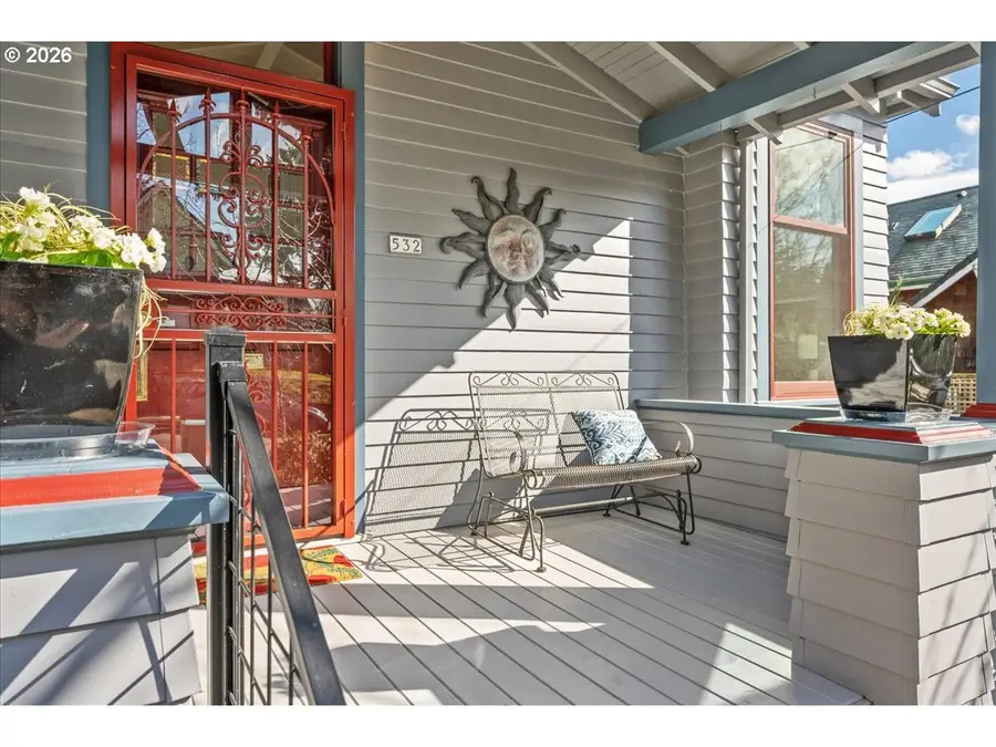 532 SE 69th Ave, Portland, OR 97215 - #2