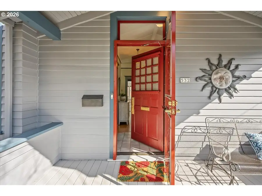 532 SE 69th Ave, Portland, OR 97215 - #3