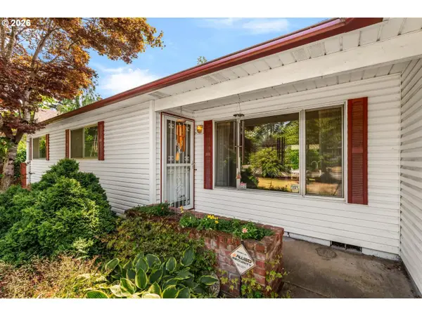 11064 SE Market St, Portland, OR 97216