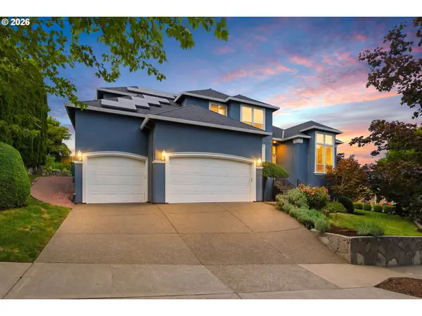 15849 SE Ogden Dr, Portland, OR 97236
