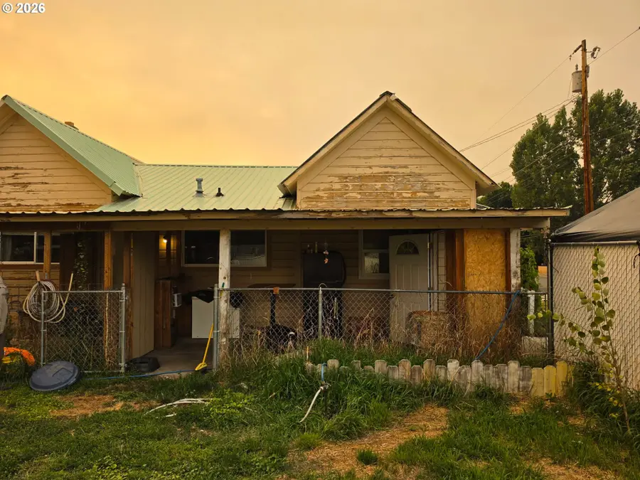 2039 Clark St, Baker City, OR 97814 - #3