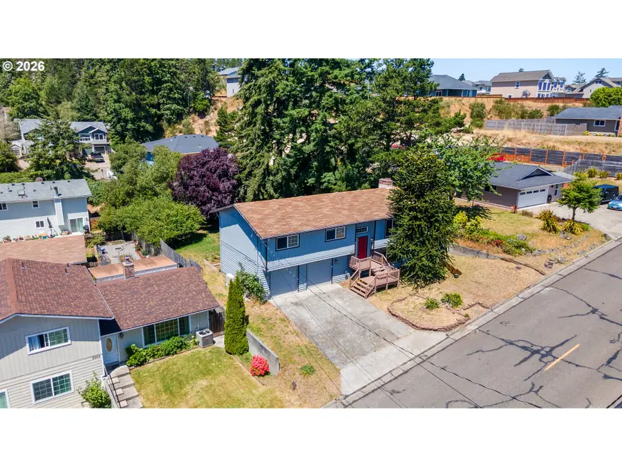 2230 Oak St, North Bend, OR 97459 - #3