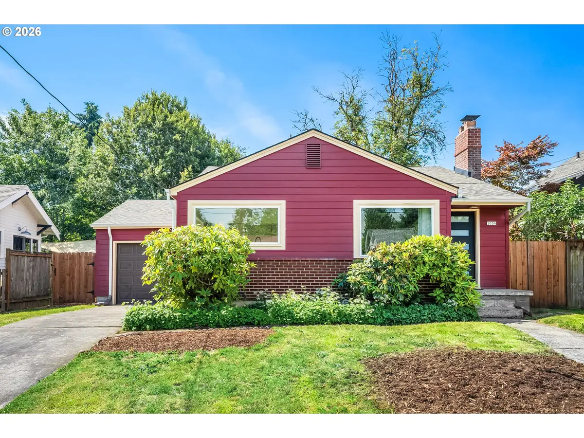 2034 NE Junior St, Portland, OR 97211 - #1