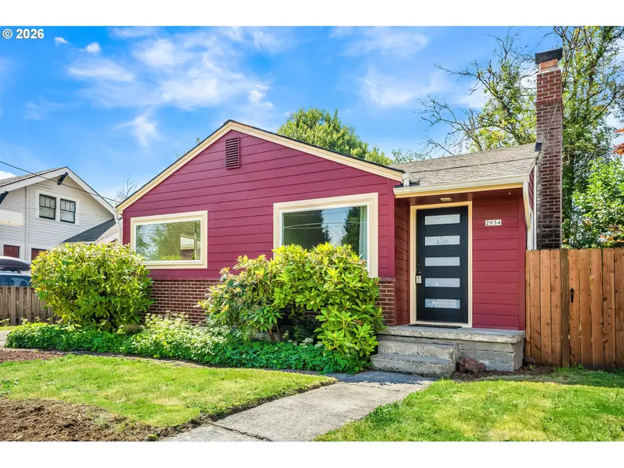 2034 NE Junior St, Portland, OR 97211 - #3