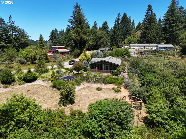 96422 Alder Ridge Rd, Brookings, OR 97415