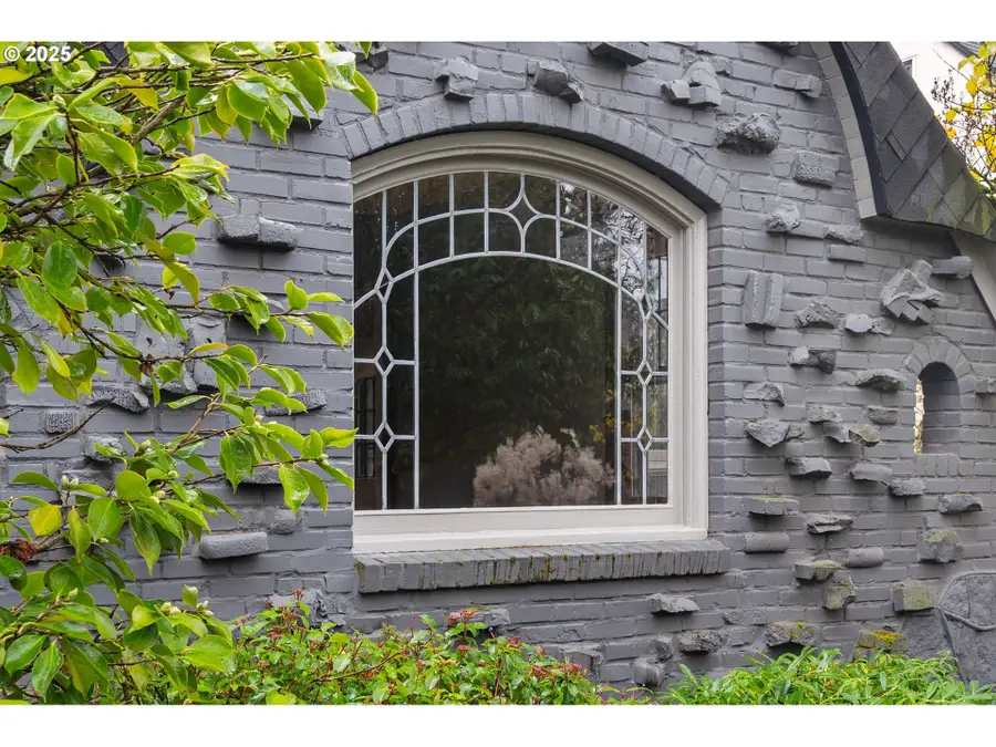 6204 N Missouri Ave, Portland, OR 97217 - Image #2