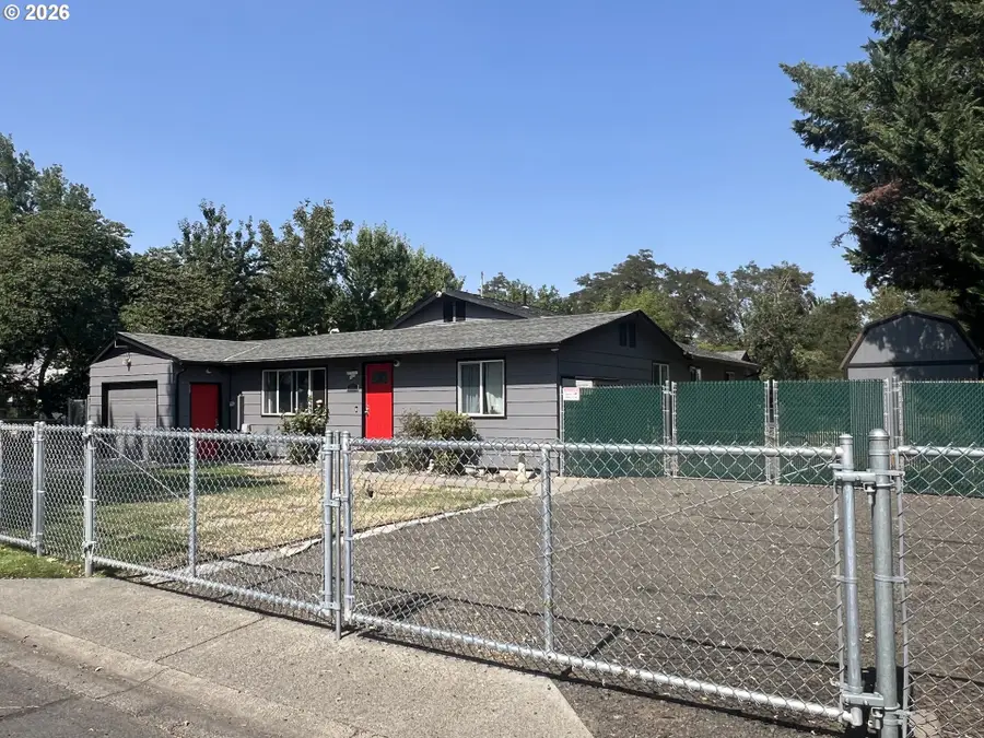 131 SE 3rd Ave, Milton Freewater, OR 97862 - #3