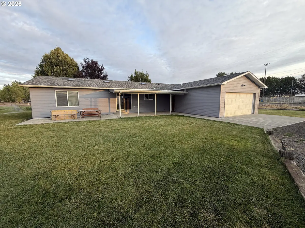 931 Waterman Rd, Athena, OR 97813 - #1