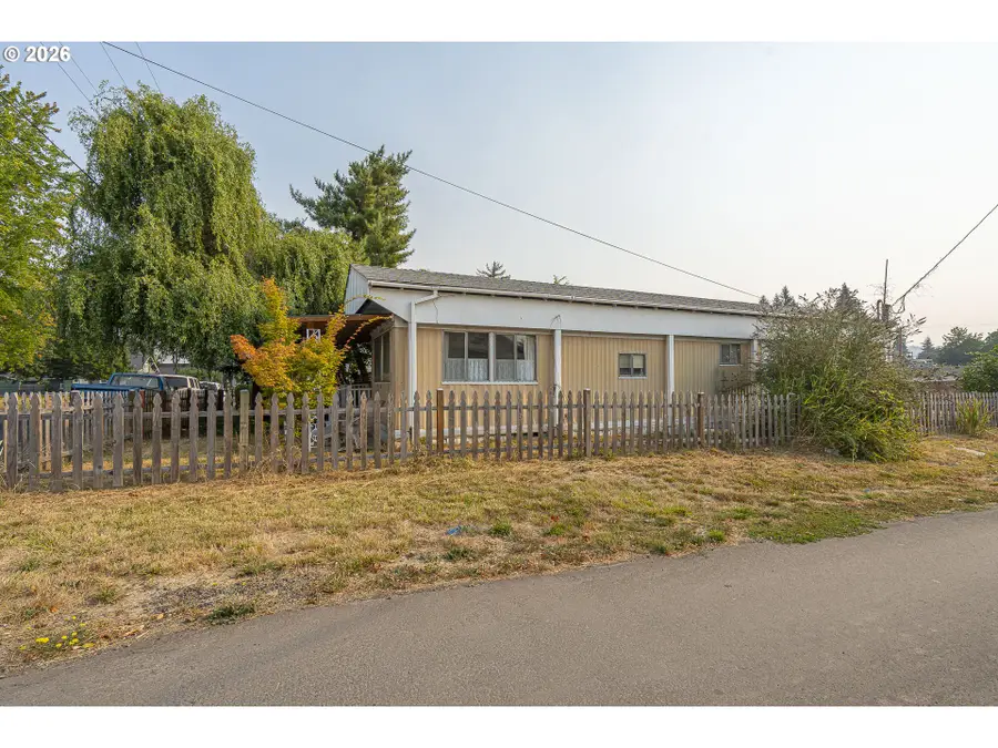 711 Getchell St, Amity, OR 97101 - #2