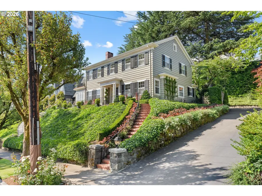 2836 NW Cumberland Rd, Portland, OR 97210 - #2