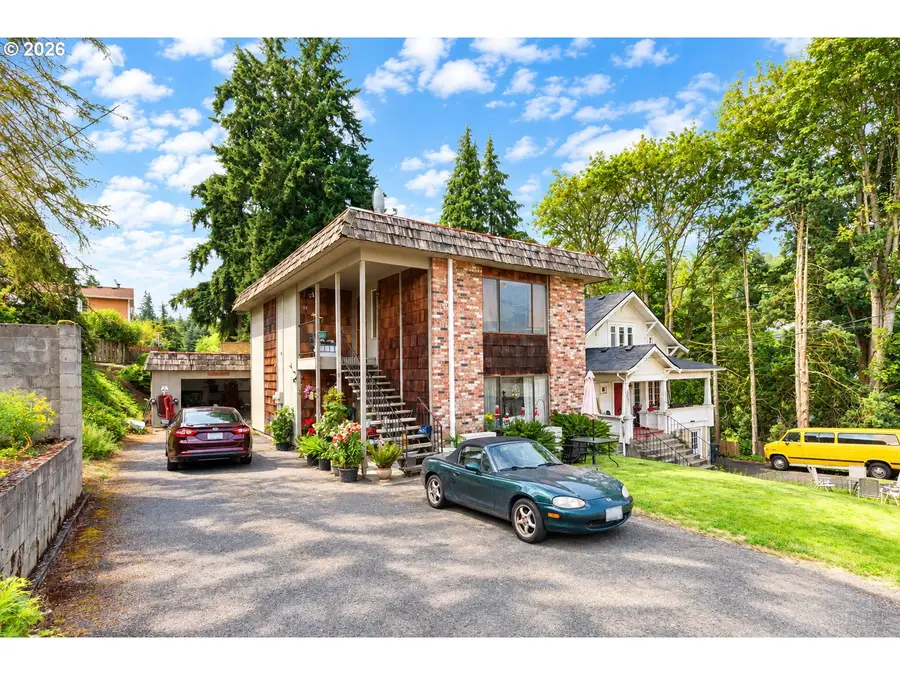 110 W C St, Rainier, OR 97048 - #2