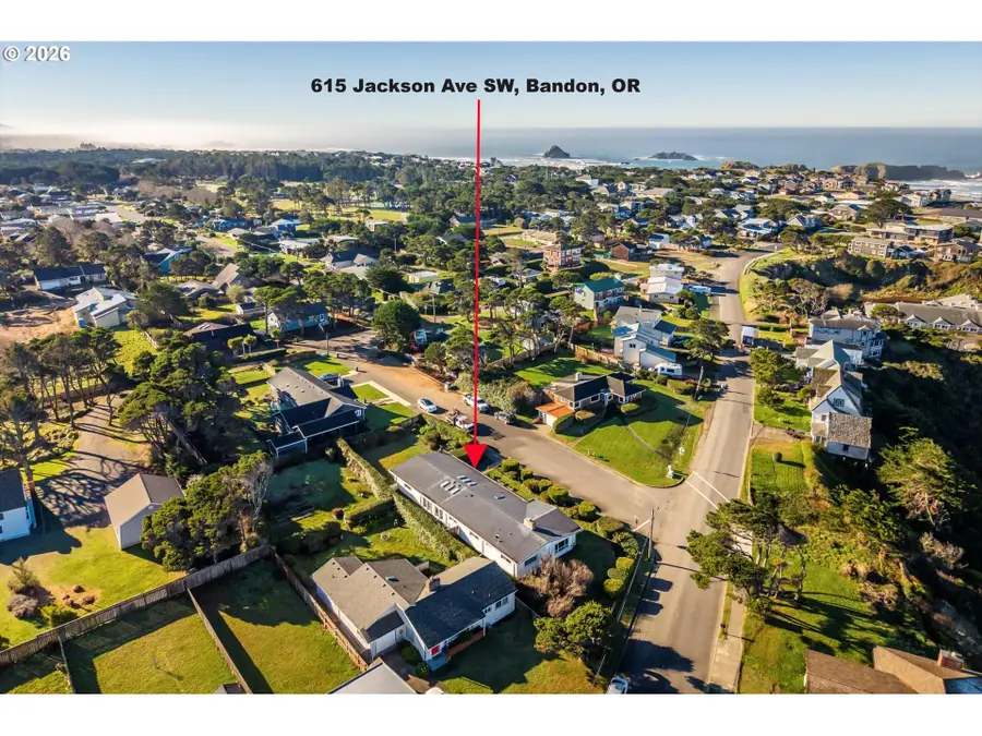 615 Jackson Ave Sw, Bandon, OR 97411 - #2