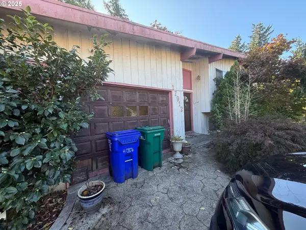 17912 NE Davis St, Portland, OR 97230