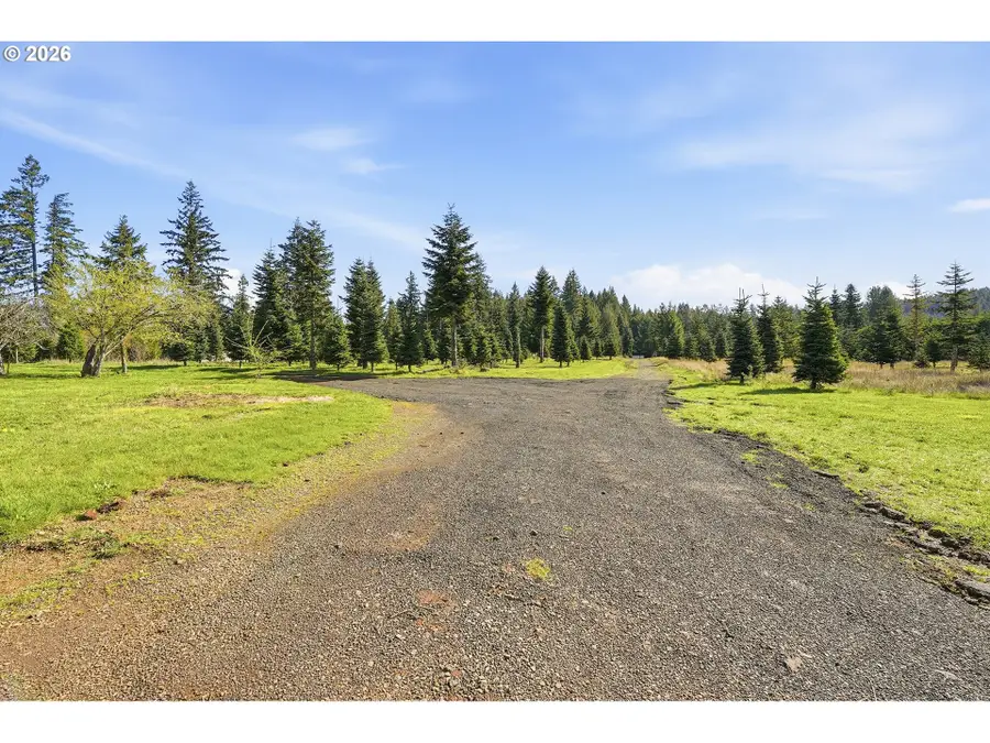 19339 S Upper Highland Rd, Beavercreek, OR 97004 - #2