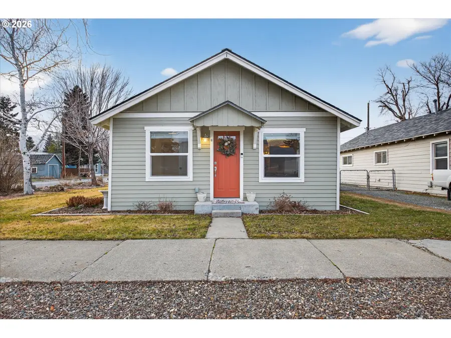 1005 Walnut St, Baker City, OR 97814 - #2