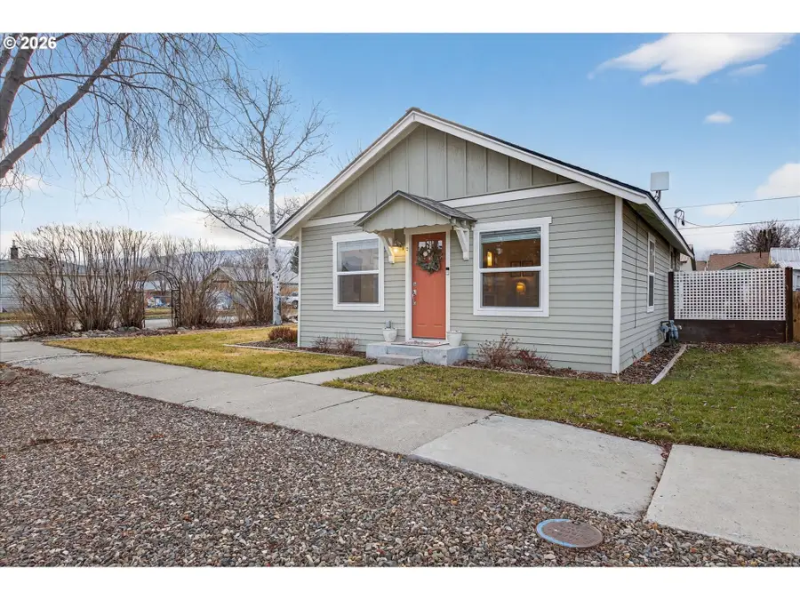 1005 Walnut St, Baker City, OR 97814 - #3