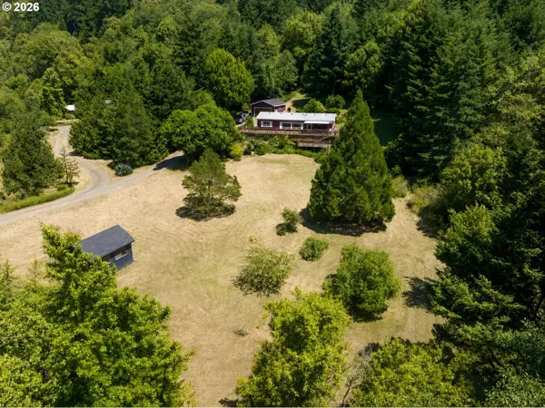 32051 Cedar Valley Rd, GoldBeach, OR 97444