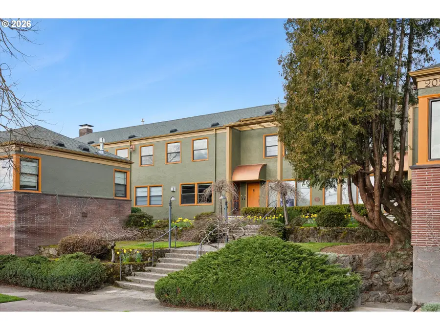 2025 SE Caruthers St #18, Portland, OR 97214 - #2