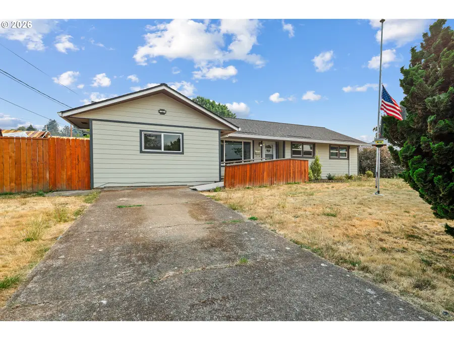 1610 NE 9th St, McMinnville, OR 97128 - #3