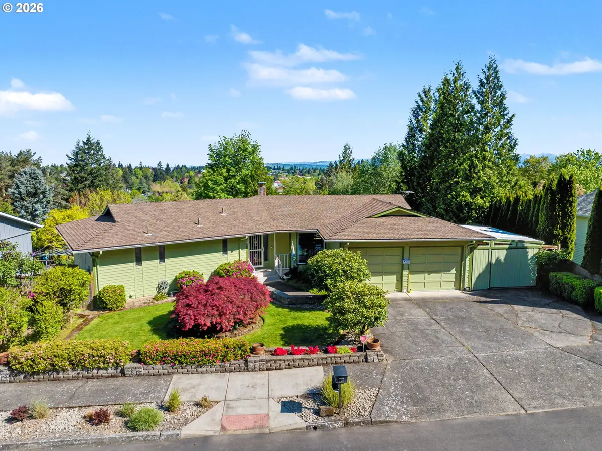 407 SW 7th St, Gresham, OR 97080 - #1