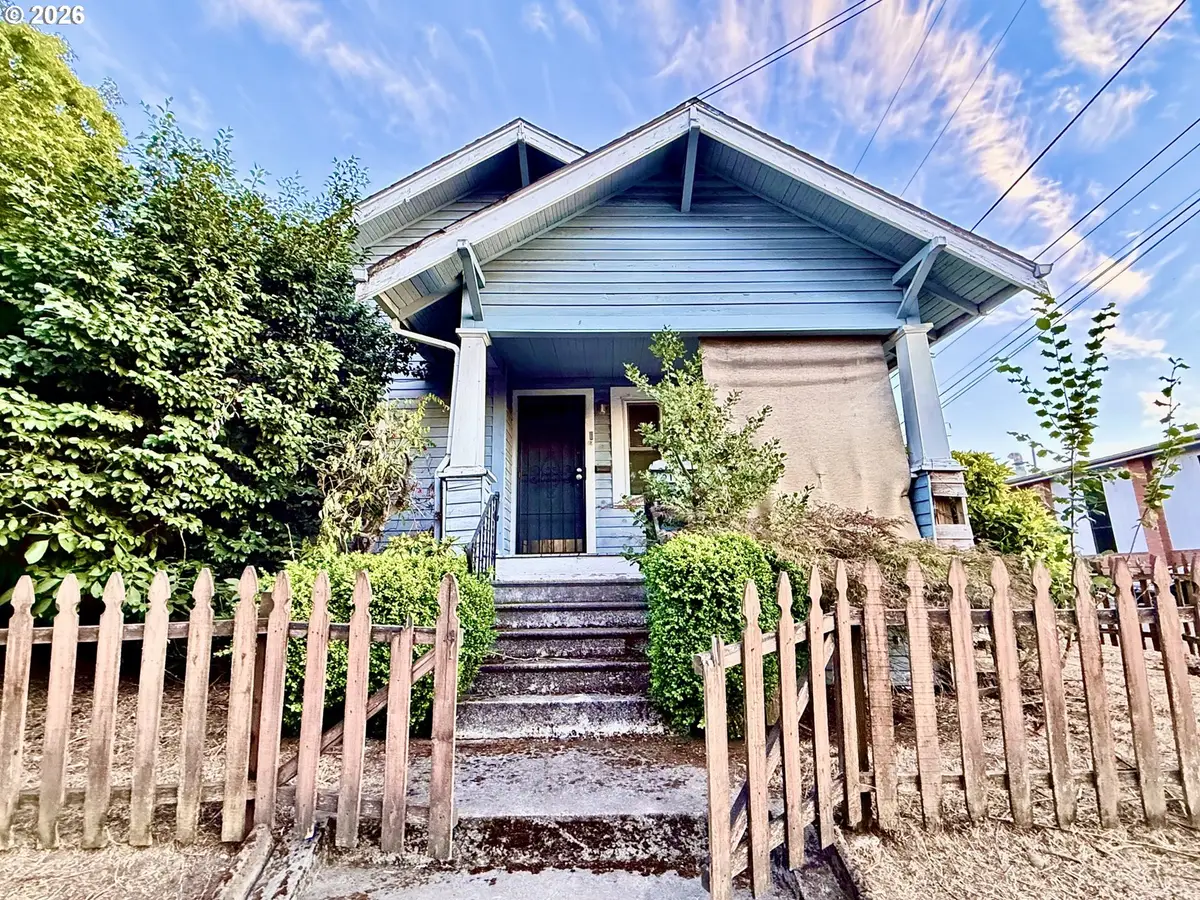 9102 NE Glisan St, Portland, OR 97220 - #1