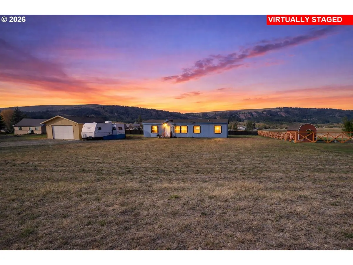 900 N 15th Ave, Elgin, OR 97827 - #1