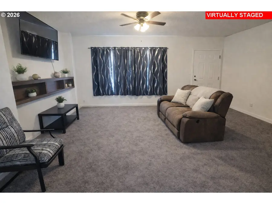 900 N 15th Ave, Elgin, OR 97827 - #2