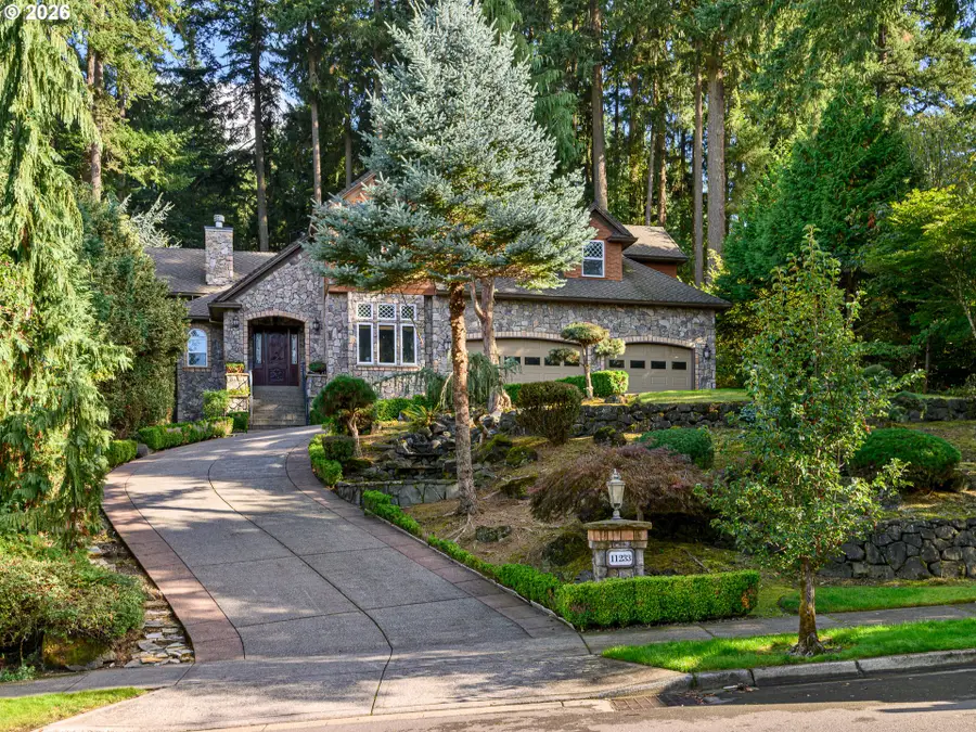 11233 SE Rimrock Dr, Happy Valley, OR 97086 - #3