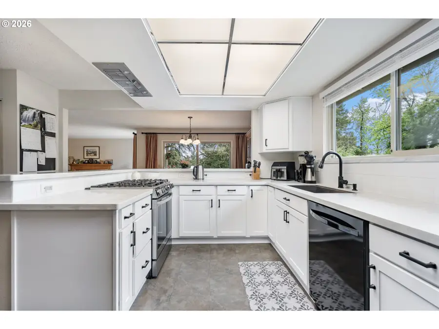 1941 Kilkenny Rd, Lake Oswego, OR 97034 - #3