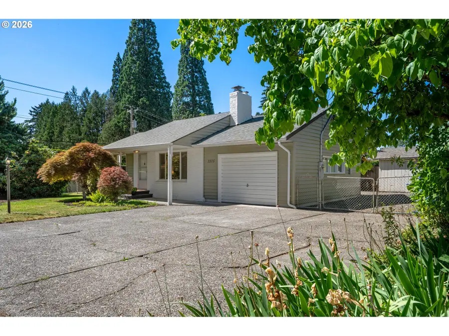 3305 SE Pinehurst Ave, Milwaukie, OR 97267 - #2