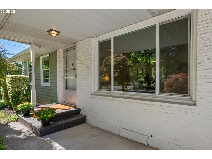 3305 SE Pinehurst Ave, Milwaukie, OR 97267 - #3