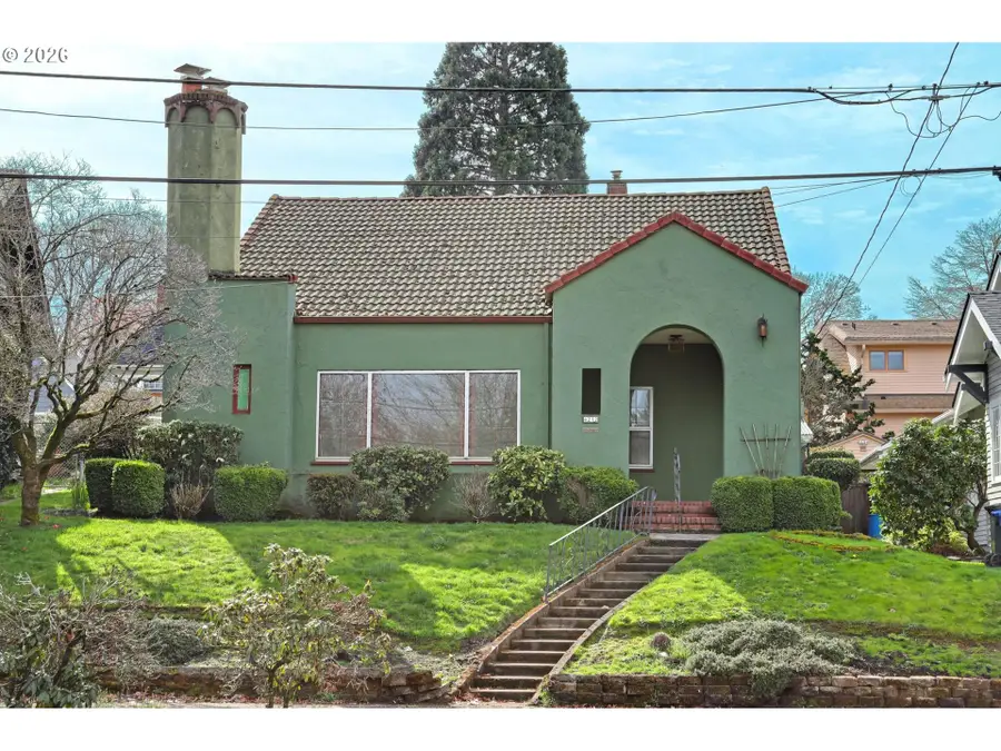 4212 E Burnside St, Portland, OR 97215 - #2