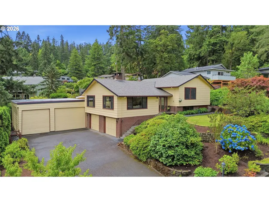 2030 W 29th Ave, Eugene, OR 97405 - #2