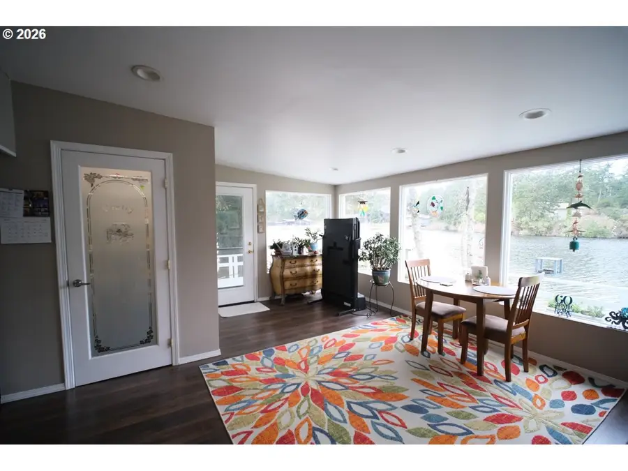 70214 Lakewood Rd, Saunders Lake, OR 97459 - #3