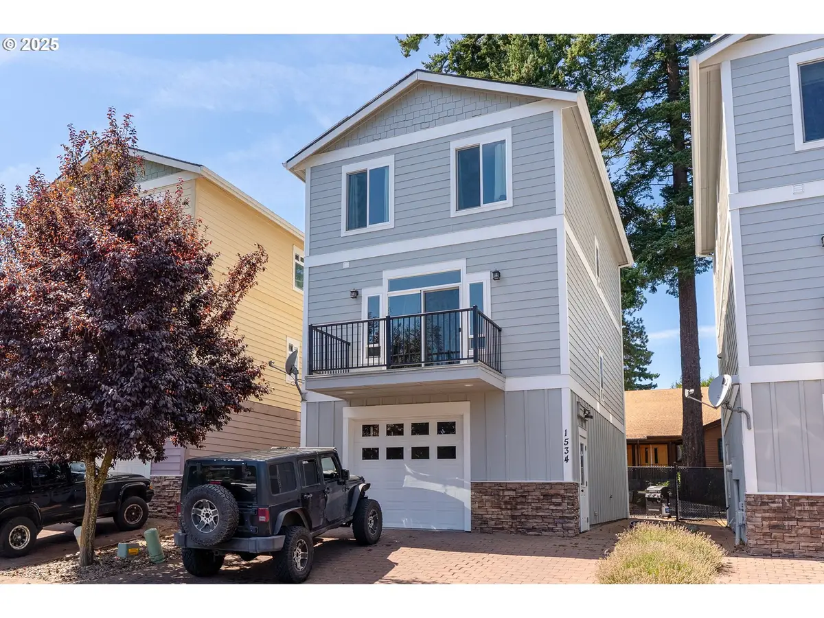 1534 Solar Ln, Hood River, OR 97031 - #1