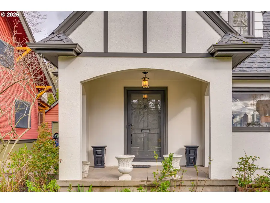 522 NE Royal Ct, Portland, OR 97232 - #2