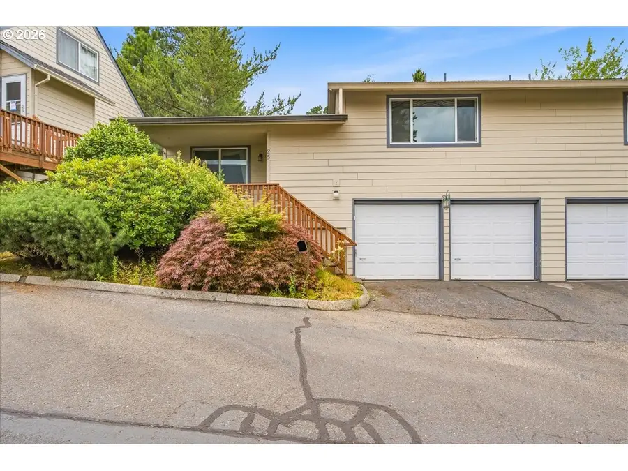 371 NE Village Squire Ave #25, Gresham, OR 97030 - #2