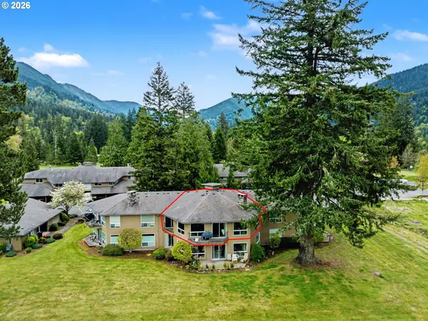 68565 E Fairway Estates Rd, Welches, OR 97067