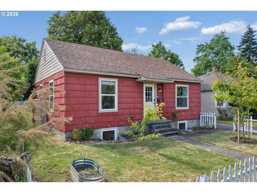 1215 NE 81st Ave, Portland, OR 97213 - #2