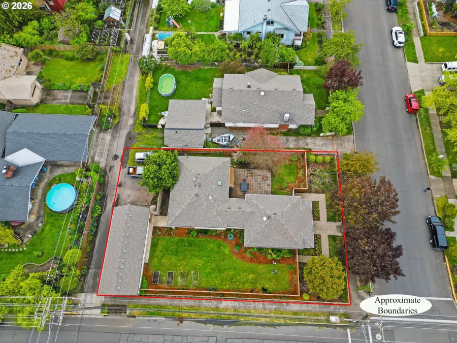 953 C St, Springfield, OR 97477 - #3