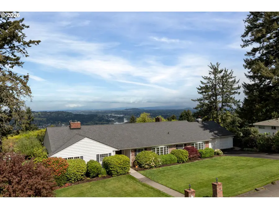 813 Skyland Dr, Stafford, OR 97034 - #2