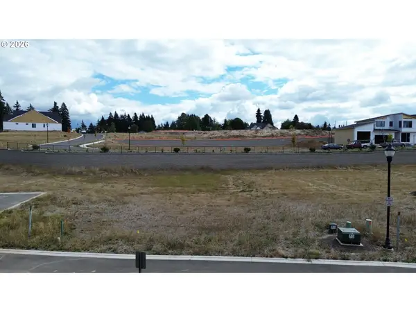 1800 N 41st Ct, Ridgefield, WA 98642