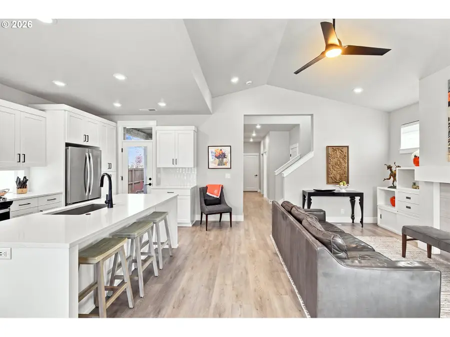 60896 SE Epic Pl Se, Bend, OR 97702 - #3
