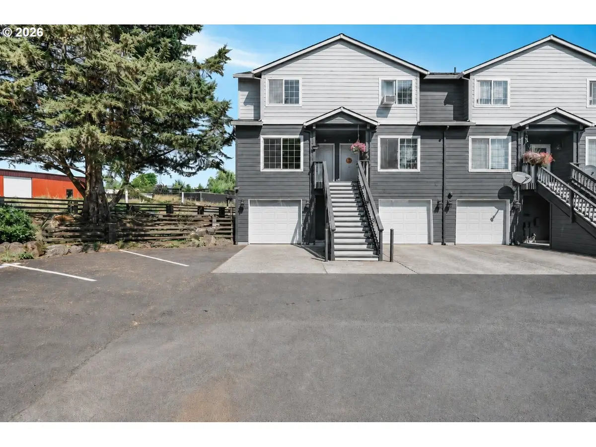 255 N 18th St #C1, Saint Helens, OR 97051 - #1