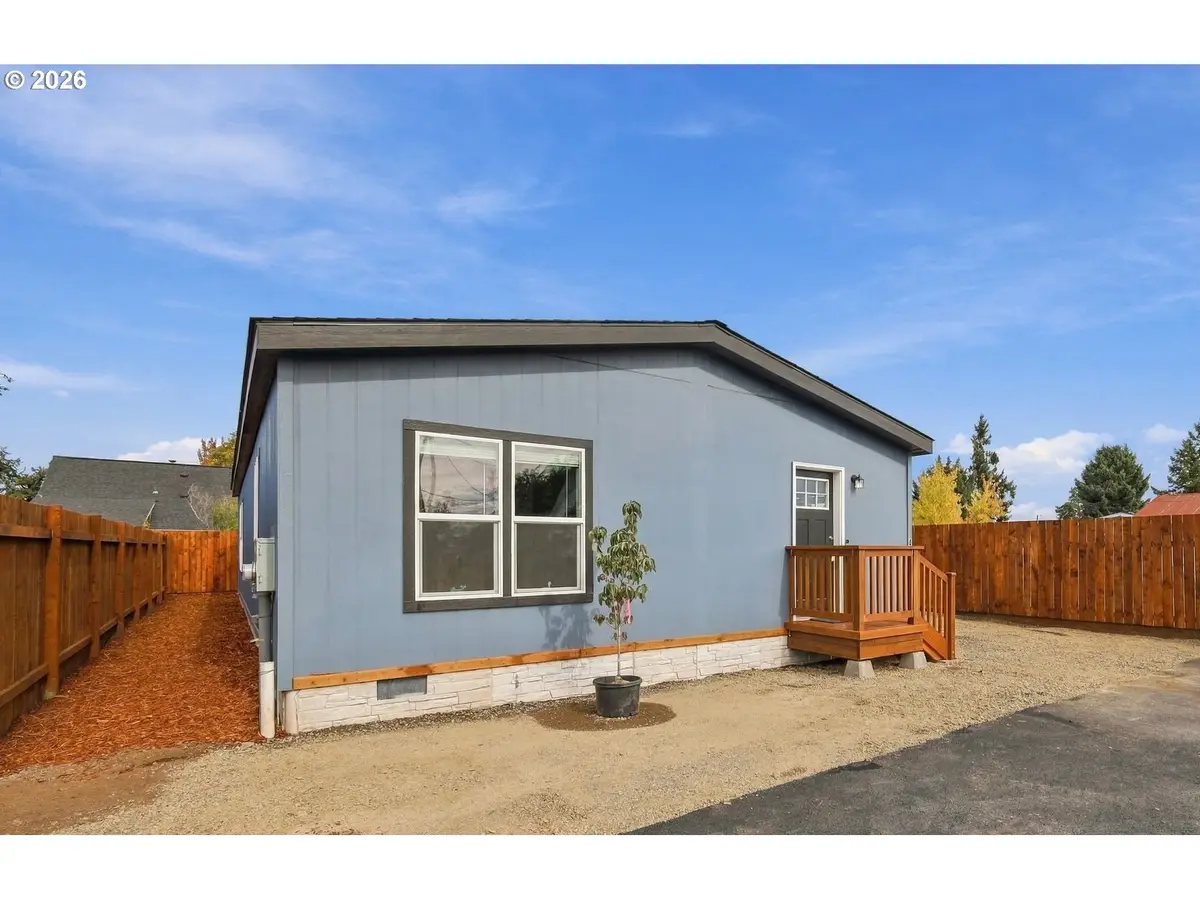 4924 E St, Springfield, OR 97478 - #1