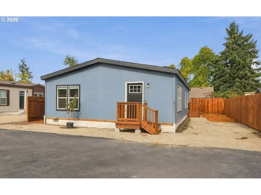 4924 E St, Springfield, OR 97478 - #2