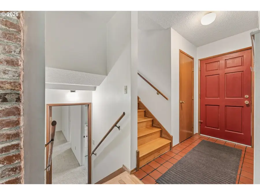 13205 SW Ash Dr, Tigard, OR 97223 - #3