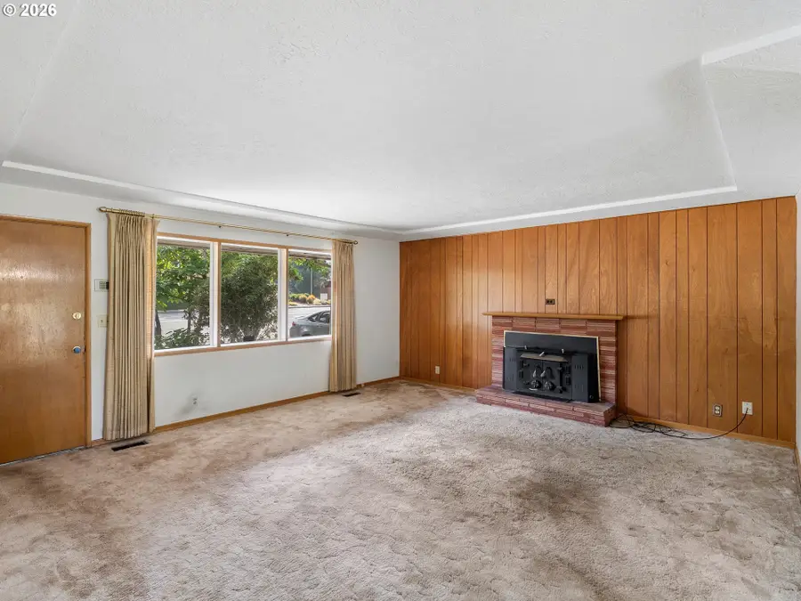 975 SE Kane Dr, Gresham, OR 97080 - #3