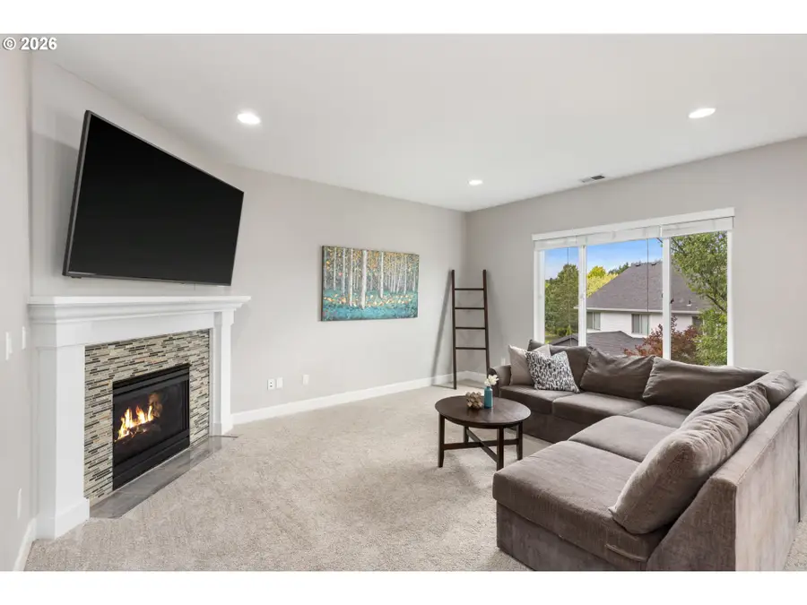 1067 Parkside Ave, Forest Grove, OR 97116 - #3